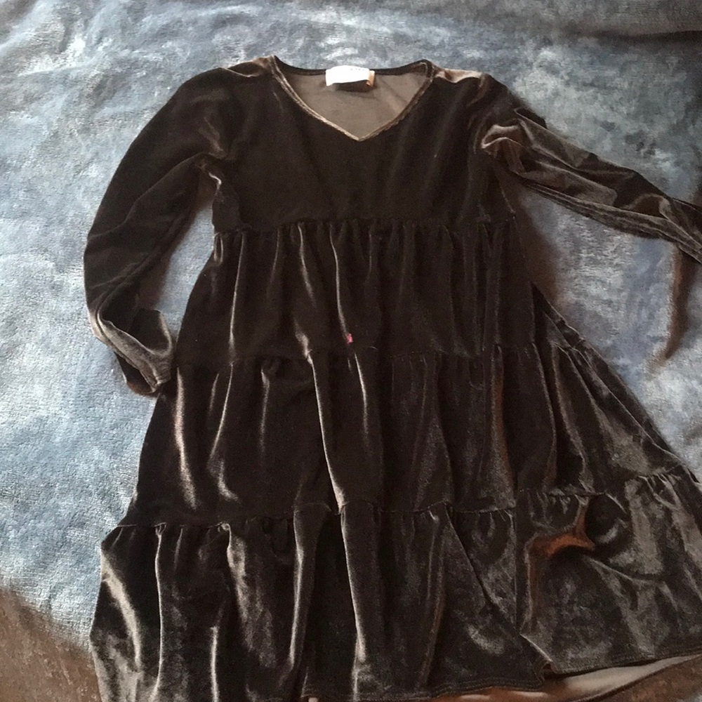 Girls dress size M 8